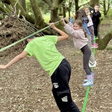 A group enjoying the slackline!